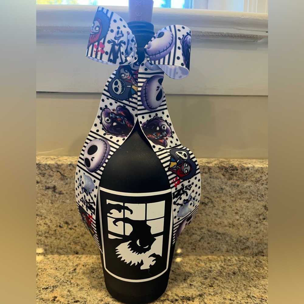 LightUp NightmareBeforeChristmas WineBottle w/ 3 PreInstalled Batteries & 3EXTRA